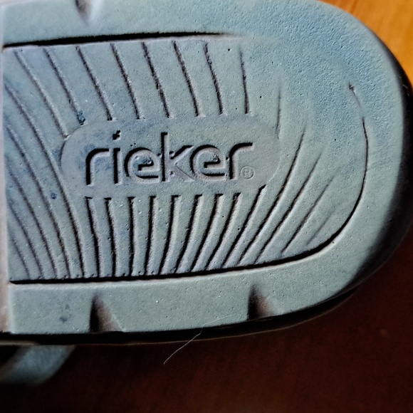 Last Chance! Will Be Pulling Soon!Rieker white leather shoes - Picture 5 of 5